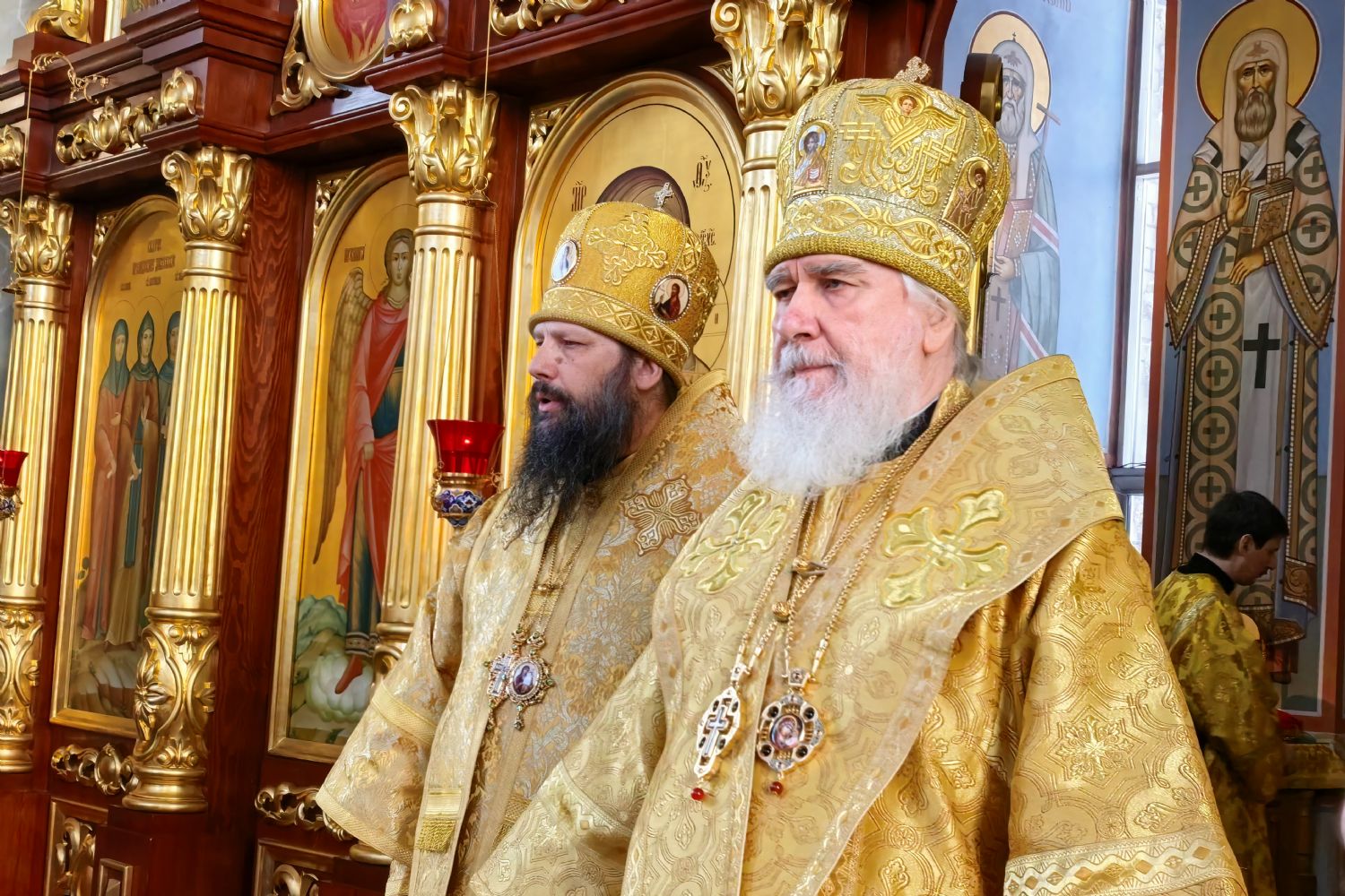 Епископ Гавриил сослужил митрополиту Калужскому и Боровскому Клименту в Набережных Челнах