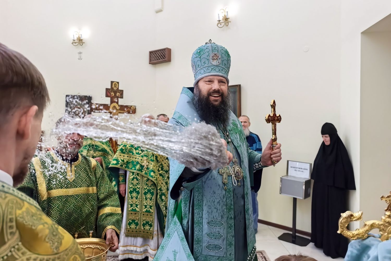 Епископ Гавриил совершил Литургию в храме всех Дивеевских святых