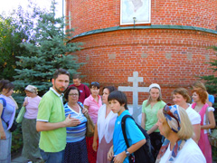 Студенты Свято-Филаретовского института в Боровецкой церкви. Увеличить изображение.Размер файла: 292,48 Kb [800X600]