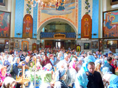 Праздничная Божественная литургия в день Успения Богородицы. Увеличить изображение. Размер файла: 176,98 Kb [800X600]