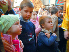 Причащение учащихся воскресной школы Боровецкого храма. Увеличить изображение. Размер файла: 474,42 Kb [800X600]