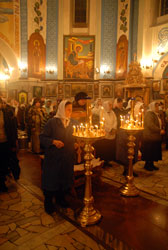 Ночное богослужение в праздник Крещения Господня в Боровецкой церкви. Увеличить изображение. Размер файла: 106,56 Kb [536X800]