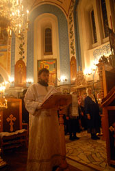 Ночное богослужение в праздник Крещения Господня в Боровецкой церкви. Увеличить изображение. Размер файла: 104,38 Kb [536X800]
