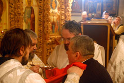 Ночное богослужение в праздник Крещения Господня в Боровецкой церкви. Увеличить изображение. Размер файла: 92 Kb [800X536]