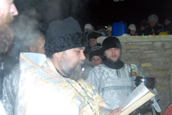 Ночное богослужение в праздник Крещения Господня в Боровецкой церкви. Увеличить изображение. Размер файла: 70,55 Kb [800X536]