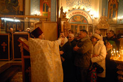 Ночное богослужение в праздник Крещения Господня в Боровецкой церкви. Увеличить изображение. Размер файла: 110,42 Kb [800X536]