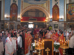 Архиерейское богослужение в Боровецкой церкви в день Антипасхи. Увеличить изображение. Размер файла: 257,9 Kb [800X600]