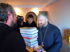 Открытие дома православной книги в Набережных Челнах. Увеличить изображение. Размер файла: 133,88 Kb [800X600]