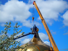 Работы по реконструкции куполов Боровецкой церкви. Увеличить изображение. Размер файла: 203,53 Kb [800X600]