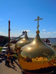 Работы по реконструкции куполов Боровецкой церкви. Увеличить изображение. Размер файла: 189,22 Kb [600X800]