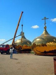 Работы по реконструкции куполов Боровецкой церкви. Увеличить изображение. Размер файла: 172,79 Kb [600X800]