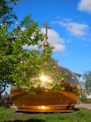 Работы по реконструкции куполов Боровецкой церкви. Увеличить изображение. Размер файла: 312,98 Kb [600X800]