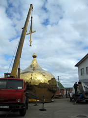 Работы по реконструкции куполов Боровецкой церкви. Увеличить изображение. Размер файла: 252,27 Kb [800X1067]