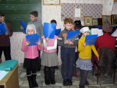 Детская воскресная школа готовиться к встрече Рождества.Увеличить изображение. Размер файла: 233,93 Kb [800X600]