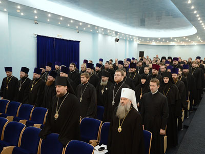 Глава Русской Церкви призвал готовить приходских молодежных лидеров в системе духовного образования
