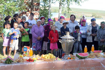 В селе Бурды отпраздновали престольный праздник. Размер фото: 548,68 Kb [900X600]