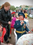 Молодежная группа «Рассвет» поздравила ветеранов. Размер файла: 592,72 Kb [900X1200]