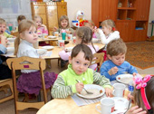 В ответ на халяль в детских садах предлагается ввести постную пищу