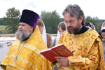 Закладка памятной капсулы в стену будущего храма в селе Старое Гришкино. Размер фото: 910,64 Kb [1200X799]