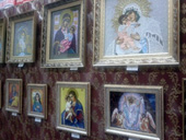 В Набережных Челнах открылась выставка вышитых икон. (фото)