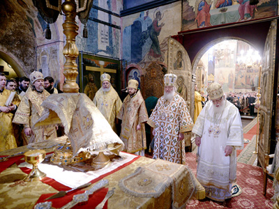 Предстоятели Русской и Грузинской Православных Церквей совершили Литургию в Успенском соборе Кремля