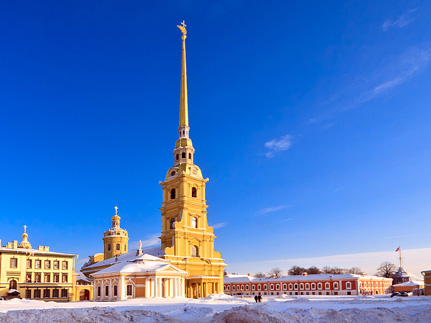 В Петропавловском соборе Санкт-Петербурга совершена панихида по почившим представителям династии Романовых