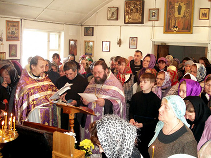 Праздничные богослужения в храме Серафима Саровского