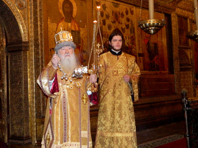 Божественная литургия древнерусским чином совершена в Успенском соборе Московского Кремля