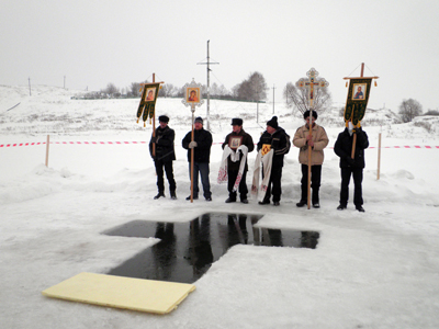 В храме Живоначальной Троицы села Новотроицкое прошли праздничные мероприятия