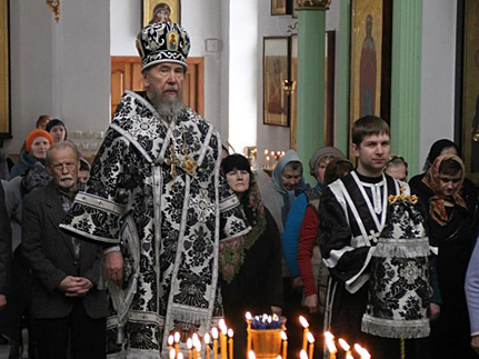 Митрополит Анастасий совершил литургию Преждеосвященных Даров