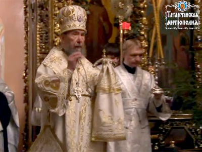 Управляющий Татарстанской митрополией возглавил вечерню с пением акафиста в Петропавловском соборе г. Казани