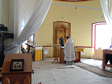 Первая литургия в Троицком приделе